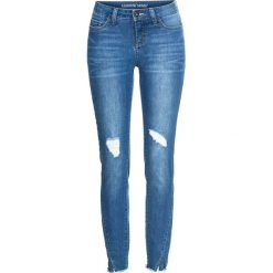 Dżinsy SKINNY z krótszymi nogawkami bonprix niebieski "stone”. Jeansy damskie bonprix. Za 99,99 zł.