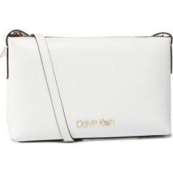 Torebka CALVIN KLEIN - Neat Crossbody K60K606486 YAG. Białe listonoszki damskie Calvin Klein, na co dzień, bez wzorów, ze skóry ekologicznej, bez dodatków. W wyprzedaży za 279,00 zł.