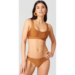 Hannalicious x NA-KD Dół bikini z marszczeniem - Brown. Brązowe bikini marki Hannalicious x NA-KD. W wyprzedaży za 24,29 zł.