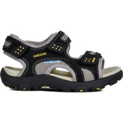 Geox - Sandały dziecięce. Czarne sandały chłopięce Geox, z gumy, bez zapięcia. W wyprzedaży za 159,90 zł.