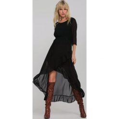 Czarna Sukienka Lewis. Czarne sukienki damskie Renee, na co dzień, s, w paski, z tkaniny, eleganckie, z okrągłym kołnierzem, bez rękawów, midi, asymetryczne. Za 109,99 zł.