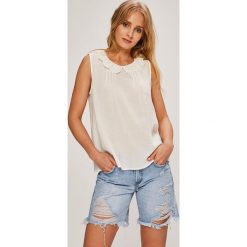 Answear - Top Wild Nature. Białe bluzki damskie ANSWEAR, s, z poliesteru, z okrągłym kołnierzem. W wyprzedaży za 59,90 zł.