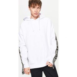 Bluzy męskie: Bluza z taśmą – Biały