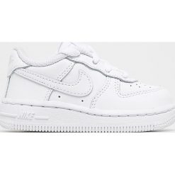 Nike Kids - Buty dziecięce Force 1. Białe trampki chłopięce Nike Kids, bez wzorów, ze skóry ekologicznej, sportowe, bez zapięcia. W wyprzedaży za 179,90 zł.