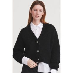 Sweter z domieszką wełny - Czarny. Czarne swetry damskie Reserved, s, bez wzorów, z wełny, bez rękawów, bez kaptura. W wyprzedaży za 79,99 zł.
