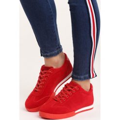 Czerwone Buty Sportowe War is Won. Czerwone buty sportowe damskie marki KALENJI, z gumy. Za 69,99 zł.