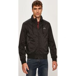 Armani Exchange - Kurtka. Czarne płaszcze męskie Armani Exchange, m, bez wzorów, z elastanu, krótkie, z kapturem. W wyprzedaży za 699,90 zł.