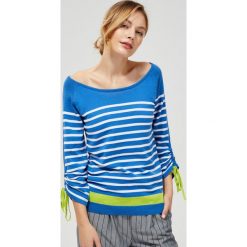 Sweter z dekoltem w łódkę. Niebieskie swetry damskie Moodo, l, bez wzorów, bez rękawów, bez kaptura. Za 69,99 zł.