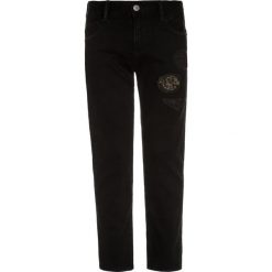 GAP PATCH Jeansy Slim Fit black wash. Czarne jeansy dziewczęce marki GAP. W wyprzedaży za 135,20 zł.