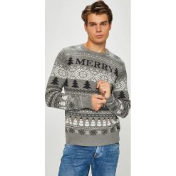 Produkt by Jack & Jones - Sweter. Szare swetry męskie PRODUKT by Jack & Jones, s, bez wzorów, z bawełny, z okrągłym kołnierzem, bez kaptura. W wyprzedaży za 79,90 zł.