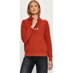Lee - Bluza bawełniana. Czerwone bluzy damskie Lee, s, z nadrukiem, z bawełny, bez rękawów, z kapturem. Za 259,90 zł.