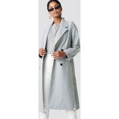 NA-KD Długi płaszcz w kratkę - Grey. Szare płaszcze damskie NA-KD, w kratkę. Za 364,95 zł.