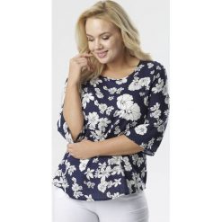 Granatowa Bluzka Pherophonos. Niebieskie bluzki damskie Born2be, xl, z aplikacjami, z jeansu, z okrągłym kołnierzem, plus size, bez rękawów. Za 59,99 zł.