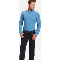 SPODNIE DŁUGIE MĘSKIE. Niebieskie spodnie męskie Top Secret, na co dzień, na lato, m, bez wzorów, z jeansu, eleganckie, długie. W wyprzedaży za 49,99 zł.