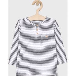 Name it - Longsleeve dziecięcy 80-152 cm. Białe t-shirty chłopięce Name it, z nadrukiem, z bawełny, z długim rękawem. W wyprzedaży za 27,90 zł.