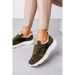 Oliwkowe sneakersy kati buty sportowe sznurowane 7038. Zielone buty sportowe damskie Kati, z aplikacjami, ze skóry, eleganckie. Za 298,99 zł.