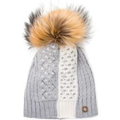 Czapka GRANADILLA - Yin Yang Swaroski JG5286 Pearl Grey 004. Szare czapki damskie marki Granadilla, bez wzorów, z wełny. W wyprzedaży za 299,00 zł.