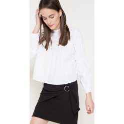 Missguided - Bluzka. Białe bluzki damskie nietoperze marki Missguided, bez wzorów, z bawełny, casualowe, ze stójką, bez rękawów. W wyprzedaży za 39,90 zł.