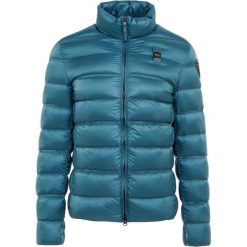 Blauer GIUBBINI CORTI Kurtka puchowa green hydro. Niebieskie kurtki męskie marki Blauer, na zimę, m, bez wzorów, z materiału. Za 939,00 zł.
