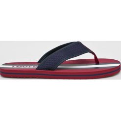 Levi's - Japonki. Niebieskie kapcie męskie Levi's®, z materiału. W wyprzedaży za 59,90 zł.