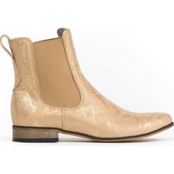 Nieocieplane sztyblety na płaskim obcasie - skóra naturalna - model 480 - kolor złoty wąż. Żółte botki damskie Zapato, ze skóry, bez obcasa, na płaskiej podeszwie, bez zapięcia. W wyprzedaży za 319,20 zł.