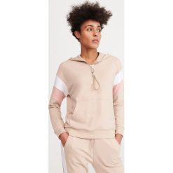 Bluza z kapturem - Beżowy. Brązowe bluzy damskie Reserved, s, bez wzorów, bez rękawów, z kapturem. Za 89,99 zł.