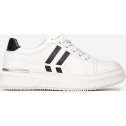 Białe Sneakersy Aluvere. Białe sneakersy damskie Born2be. W wyprzedaży za 69,99 zł.