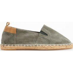 Tekstylne espadryle ze wzorem - Zielony. Zielone espadryle męskie Reserved, bez wzorów. W wyprzedaży za 59,99 zł.