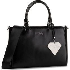 Torebka TRUSSARDI JEANS - T-Easy Diamond Tote Md Diamond Chram 75B00671 K299. Czarne torebki klasyczne damskie Trussardi Jeans, bez wzorów, z jeansu, klasyczne, na ramię, bez dodatków. W wyprzedaży za 359,00 zł.