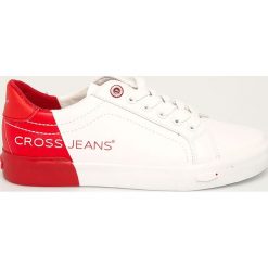 Cross Jeans - Tenisówki. Białe trampki i tenisówki damskie Cross Jeans, bez wzorów, z jeansu, na sznurówki. W wyprzedaży za 79,90 zł.