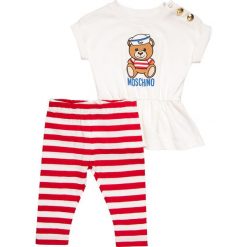 MOSCHINO BABY SET Spodnie materiałowe riga rossa. Czerwone spodnie chłopięce marki MOSCHINO, z bawełny. Za 419,00 zł.