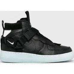 Nike Sportswear - Buty Air Force 1 Utility Mid. Czarne buty sportowe męskie marki Nike Sportswear, ze skóry, bez zapięcia. Za 679,90 zł.