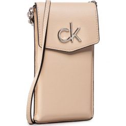 Torebka CALVIN KLEIN - Re-Lock Phone Pouch K60K606533 TDG. Brązowe listonoszki damskie Calvin Klein, na imprezę, bez wzorów, ze skóry ekologicznej, bez dodatków. Za 299,00 zł.