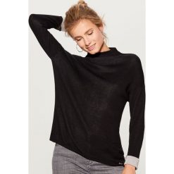 Sweter oversize z półgolfem - Czarny. Czarne swetry damskie Mohito, s, bez wzorów, bez rękawów, bez kaptura. Za 99,99 zł.