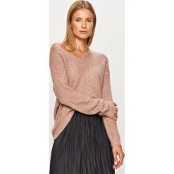 Jacqueline de Yong - Sweter. Różowe swetry damskie Jacqueline de Yong, s, bez wzorów, z poliesteru, z długim rękawem, długie, bez kaptura. Za 89,90 zł.