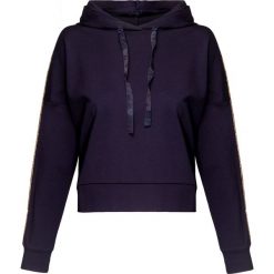 Bluza z kapturem DEHA EXPRESSION. Niebieskie bluzy damskie Deha, z satyny, krótkie. W wyprzedaży za 299,00 zł.