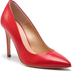 Szpilki SOLO FEMME - 34201-A8-I85/000-04-00 Czerwony. Czerwone półbuty damskie Solo Femme, bez wzorów, ze skóry, bez obcasa, na szpilce, bez zapięcia. Za 339,00 zł.
