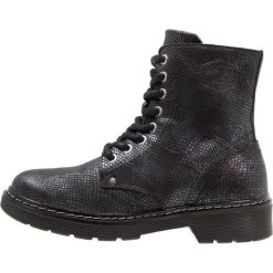Bullboxer Botki sznurowane black. Szare buty zimowe damskie marki Bullboxer, z materiału, na sznurówki. W wyprzedaży za 237,30 zł.