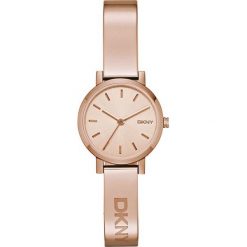 Zegarek DKNY Soho NY2308. Różowe zegarki damskie DKNY. W wyprzedaży za 449,00 zł.
