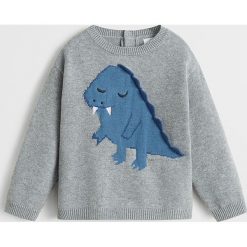 Mango Kids - Sweter dziecięcy Dino 80-104 cm. Szare swetry chłopięce Mango Kids, z aplikacjami, z bawełny, z okrągłym kołnierzem. W wyprzedaży za 69,90 zł.