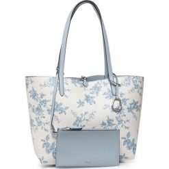 Torebka LAUREN RALPH LAUREN - Rvrsble Tote 431795329004 Garden Floral/Sky. Niebieskie torebki klasyczne damskie Lauren Ralph Lauren, bez wzorów, ze skóry ekologicznej, klasyczne, na ramię, duże, bez dodatków. W wyprzedaży za 559,00 zł.