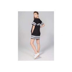 Sukienka T-Dress czarna. Czarne sukienki damskie marki Kozacki Mops, na co dzień, s, z aplikacjami, bez kołnierzyka, bez rękawów, proste. Za 199,00 zł.