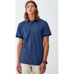 Koszulka polo z piki w palmy. Zielone koszulki męskie Pull&Bear, m, bez wzorów, polo, z krótkim rękawem, krótkie. Za 69,90 zł.