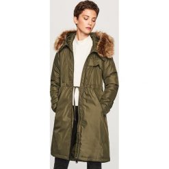 Płaszcz z kapturem - Khaki. Brązowe płaszcze damskie z kapturem marki Reserved, s, bez wzorów. Za 349,99 zł.