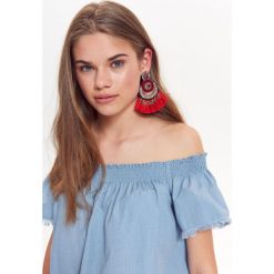 BLUZKA Z ODKRYTYMI RAMIONAMI. Szare bluzki z odkrytymi ramionami marki Top Secret, eleganckie. Za 49,99 zł.