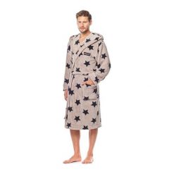 Szlafrok King 8130 Opal-Czarne Gwiazdki. Czarne szlafroki męskie marki L&L, m, z aplikacjami, z tkaniny. Za 179,90 zł.