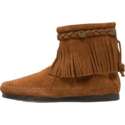 Botki damskie lity: Minnetonka Botki kowbojki i motocyklowe brown