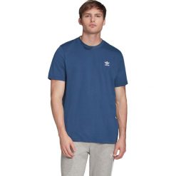 Adidas Originals Trefoil Essentials Koszulka Niebieski. Niebieskie podkoszulki męskie adidas Originals, s, z haftami, z bawełny, bez kołnierzyka, krótkie. Za 111,95 zł.