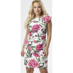 Biało-Fuksjowa Sukienka Metilinai. Białe sukienki damskie Born2be, na wesele, bez wzorów, eleganckie, bez kołnierzyka, bez rękawów, midi. Za 89,99 zł.