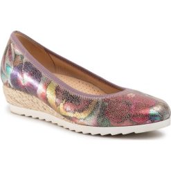 Espadryle GABOR - 22.641.14 Rosa. Różowe espadryle damskie Gabor, bez wzorów, ze skóry, bez obcasa, na koturnie, bez zapięcia. W wyprzedaży za 299,00 zł.